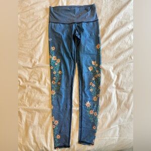 Teeki yoga pants, size small
